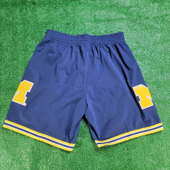 Mitchell And Ness 1991 Michigan Basketball Road Shorts Men's Size XL Blue New - Picture 5 of 11